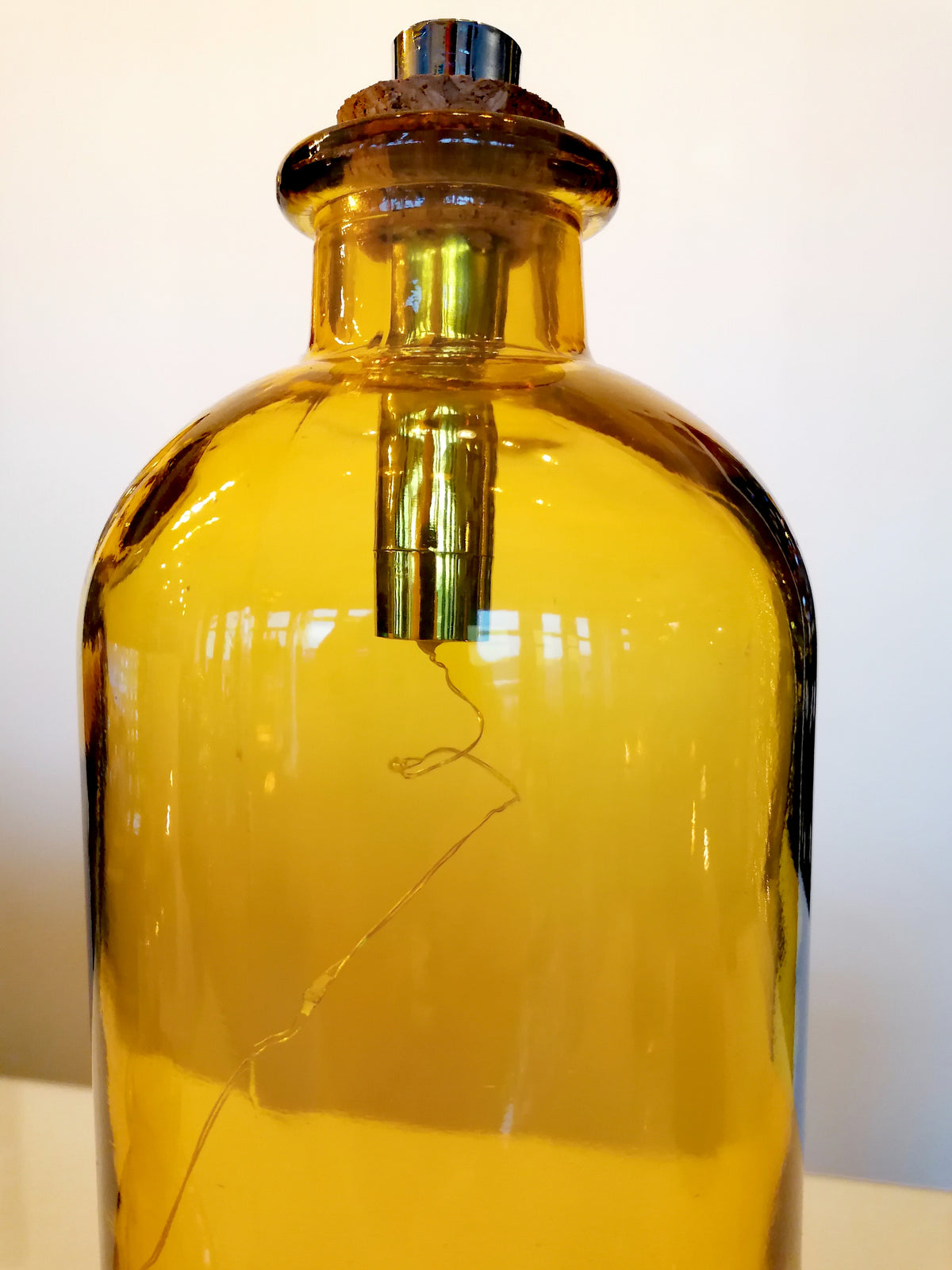 Flasche - gelb mit LED Lämpchen