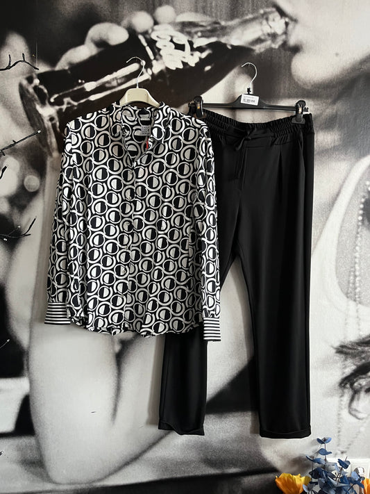Bluse , Black Dots II, Emily van den Bergh / schwarz/weiss Bündchen