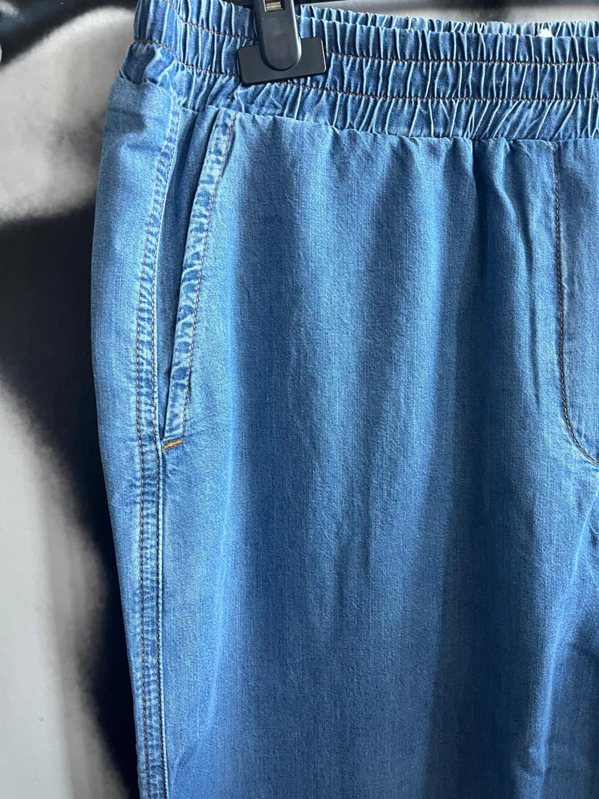 Hose , Jeans, vonEmily van den Bergh