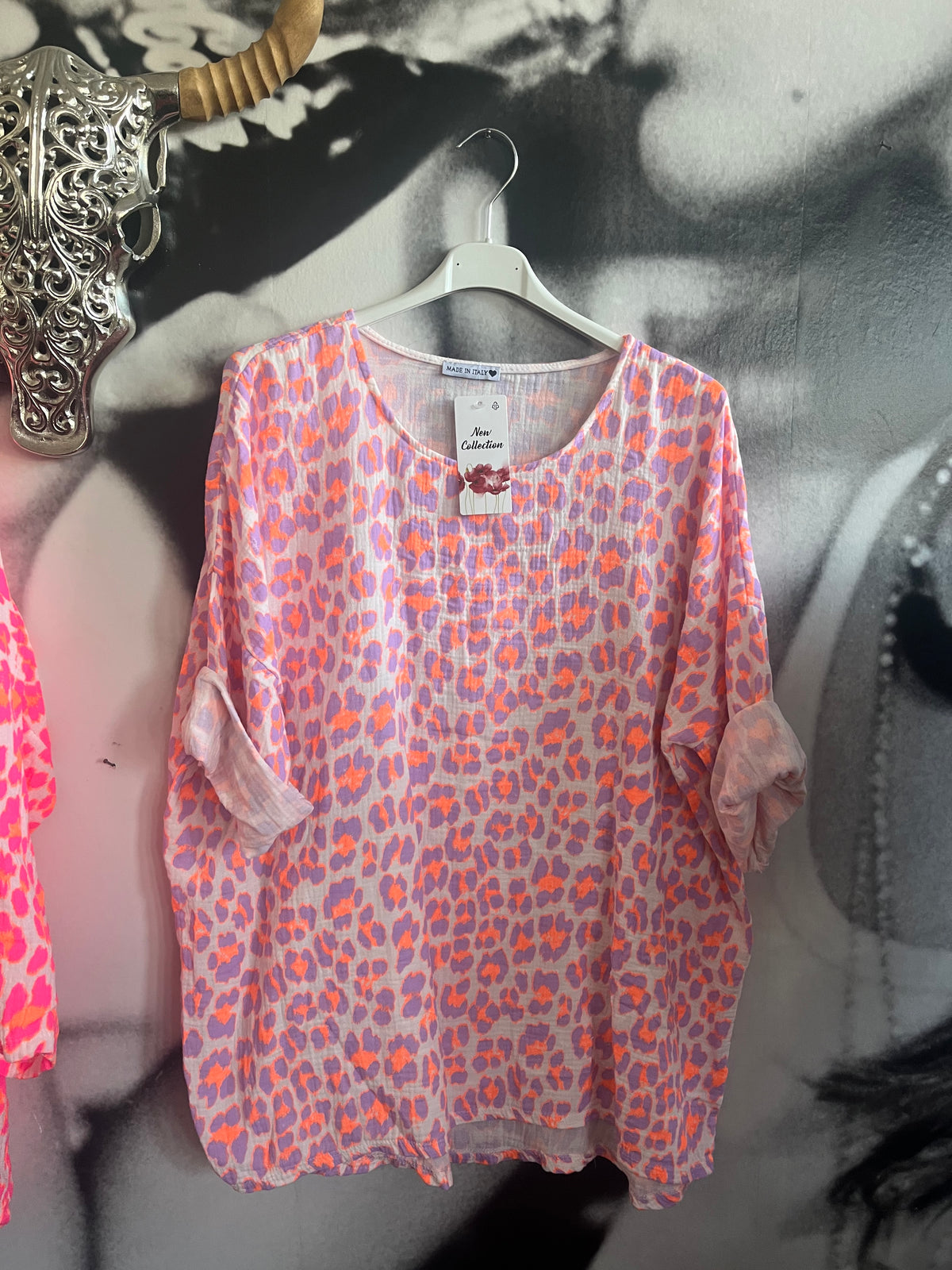 Shirt, Leo Neon,