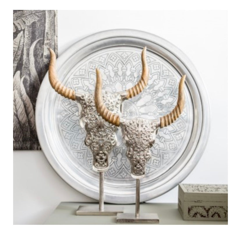 Skulptur Schädel , Stier, gestochen 32 oder 40 cm stehend