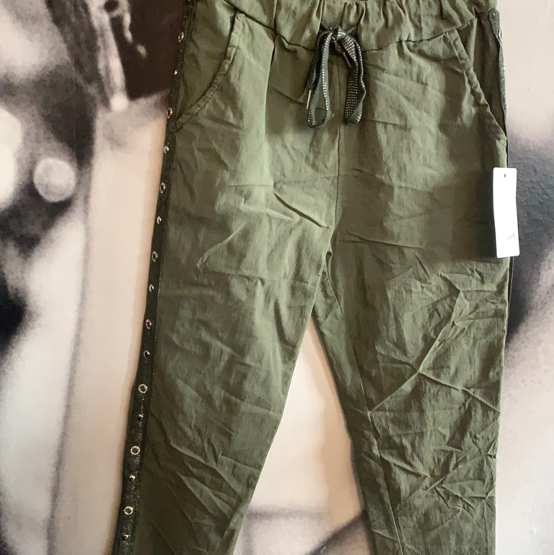 Hose mit Bändchen , Borde
