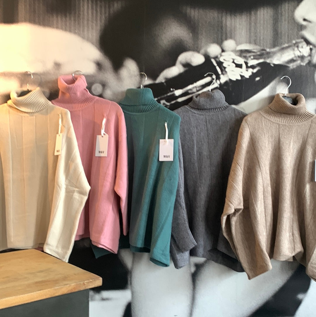 Strickpulli in Kastenform