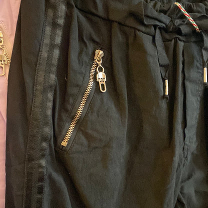 Hose, mit Seitenstreifen