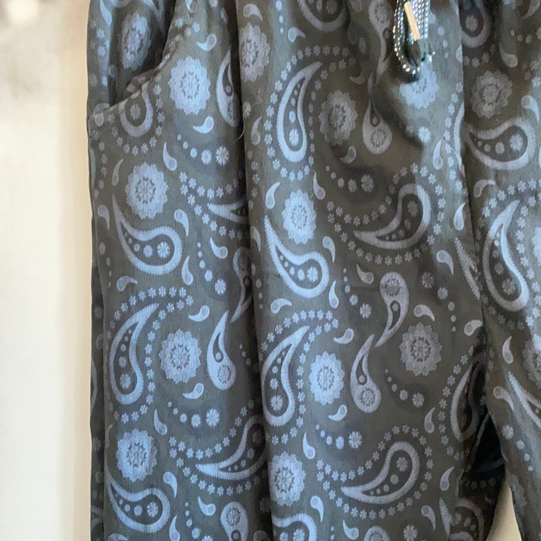 Hose mit Paisleymuster